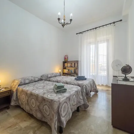 Mallela • Balcony, A/c & Smarttv Loceri
