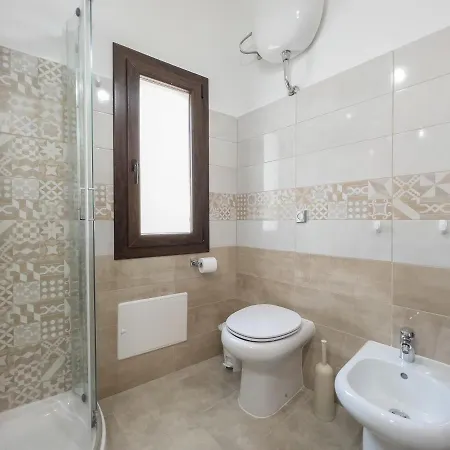 Mallela • Balcony, A/c & Smarttv Appartement