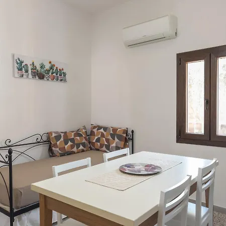 Mallela • Balcony, A/c & Smarttv * Loceri