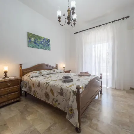 Apartment Mallela • Balcony, A/c & Smarttv *